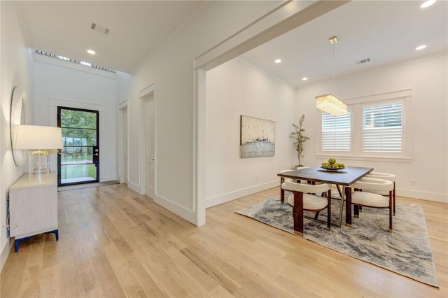1721 Du Barry Lane, Houston, TX 77018