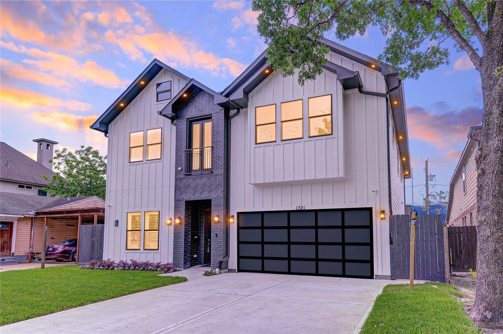 1721 Du Barry Lane, Houston, TX 77018