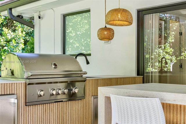 6449 SW 56th St, South Miami, FL 33155