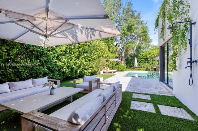 6449 SW 56th St, South Miami, FL 33155