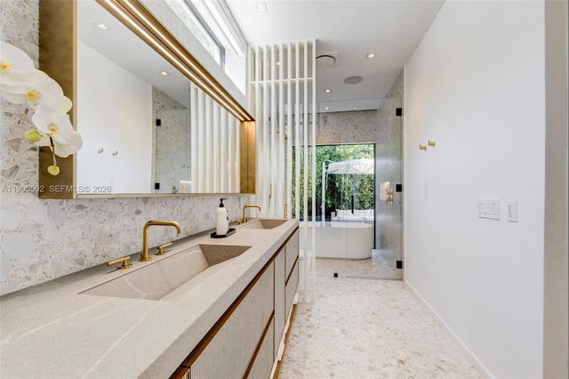 6449 SW 56th St, South Miami, FL 33155