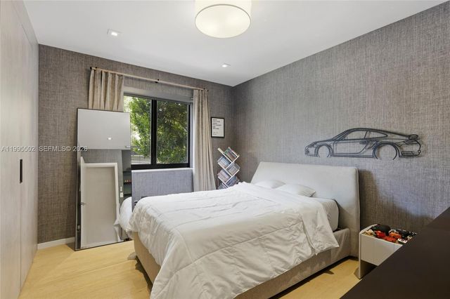 6449 SW 56th St, South Miami, FL 33155