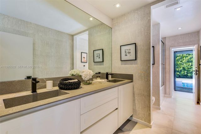 6449 SW 56th St, South Miami, FL 33155