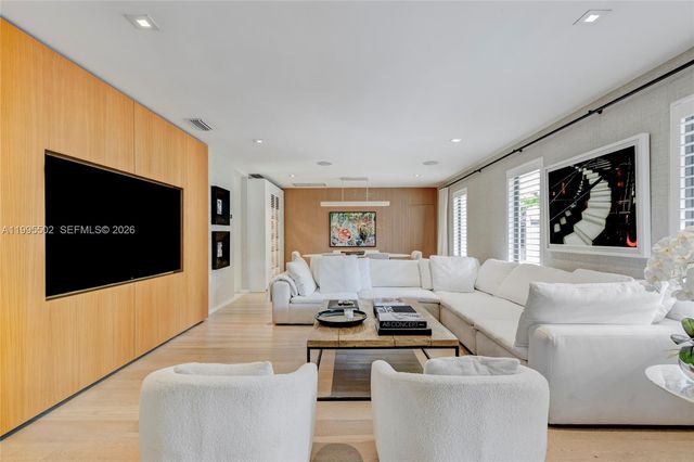 6449 SW 56th St, South Miami, FL 33155