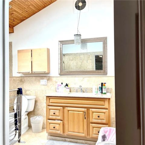 1912 N Kenneth, Burbank, CA 91504