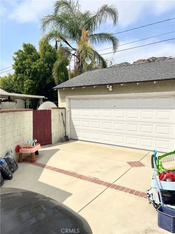 1912 N Kenneth, Burbank, CA 91504