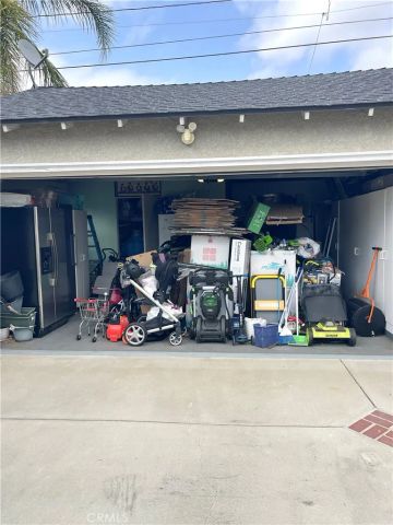 1912 N Kenneth, Burbank, CA 91504