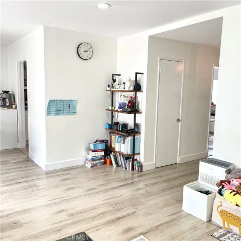 1912 N Kenneth, Burbank, CA 91504
