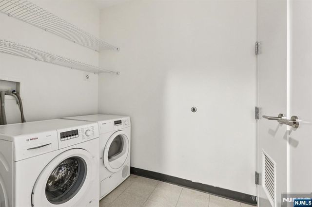 1 Executive 404, Fort Lee, NJ 07024