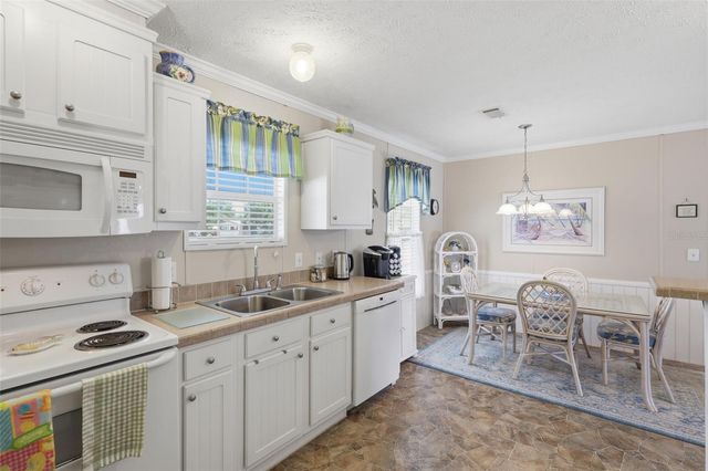 373 DOLORES BOULEVARD, Deland, FL 32724