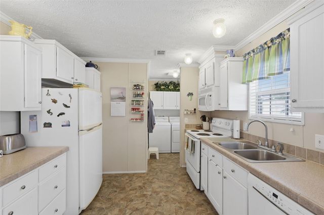 373 DOLORES BOULEVARD, Deland, FL 32724