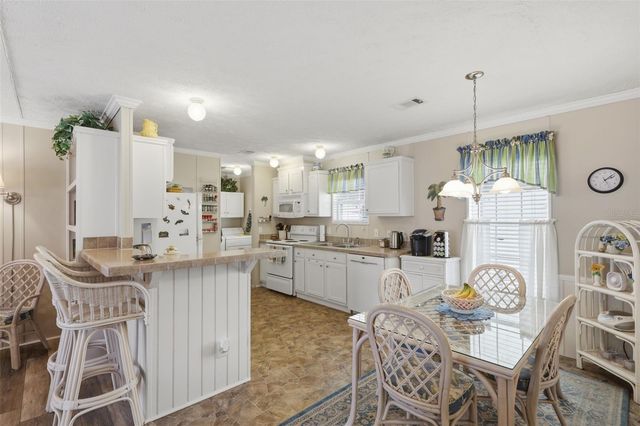 373 DOLORES BOULEVARD, Deland, FL 32724