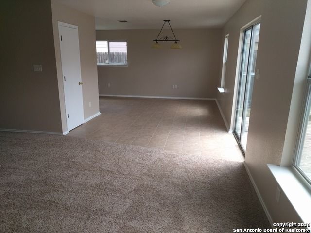 2702 CANDLERIDGE DR, San Antonio, TX 78244