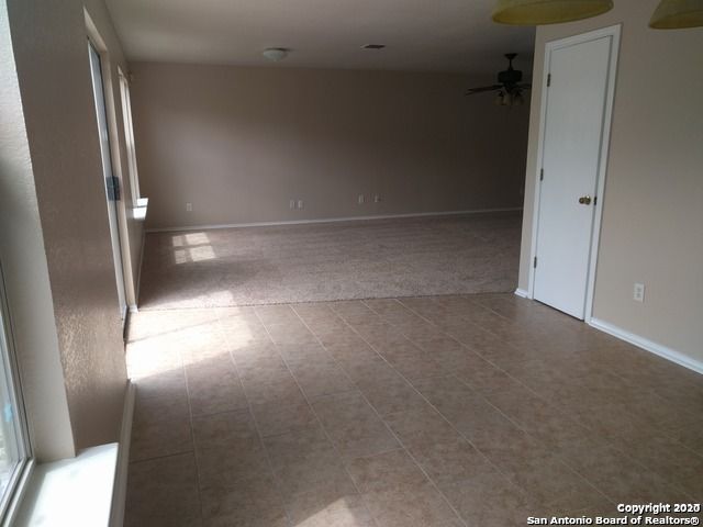 2702 CANDLERIDGE DR, San Antonio, TX 78244