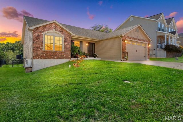 1016 Stonewick Court, Herculaneum, MO 63048