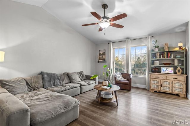 1016 Stonewick Court, Herculaneum, MO 63048