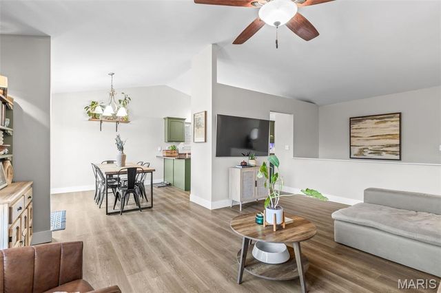 1016 Stonewick Court, Herculaneum, MO 63048