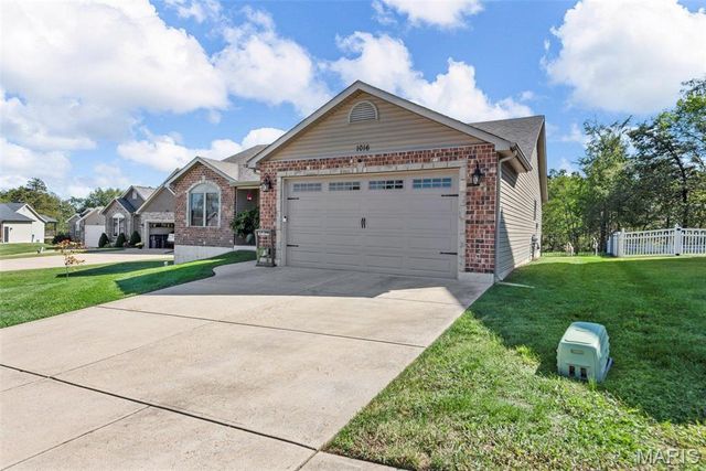 1016 Stonewick Court, Herculaneum, MO 63048