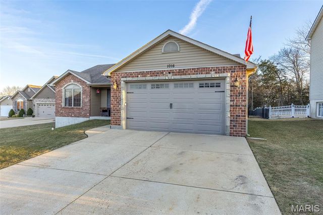 1016 Stonewick Court, Herculaneum, MO 63048