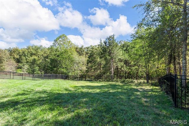 1016 Stonewick Court, Herculaneum, MO 63048