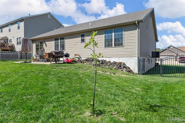 1016 Stonewick Court, Herculaneum, MO 63048