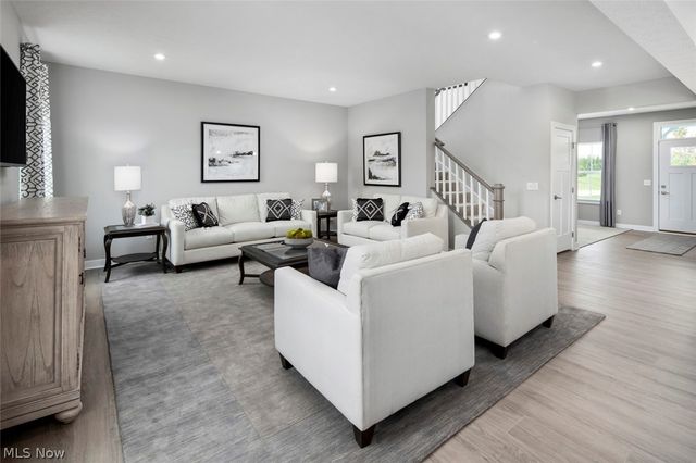 6346 Lake Cable Avenue NW, Lehigh Twp, OH 44720