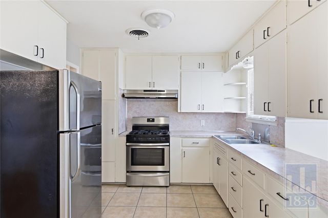 7604 Delafield LN, Austin, TX 78752