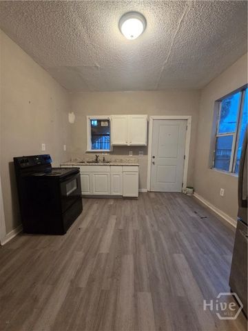 1207 E Bolton Street, Savannah, GA 31404