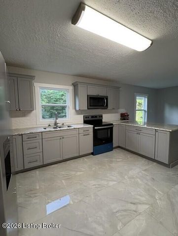 390 Nubbin Ridge Rd, Milton, KY 40045