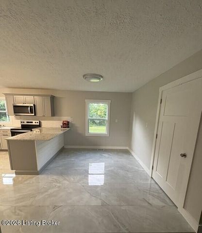 390 Nubbin Ridge Rd, Milton, KY 40045