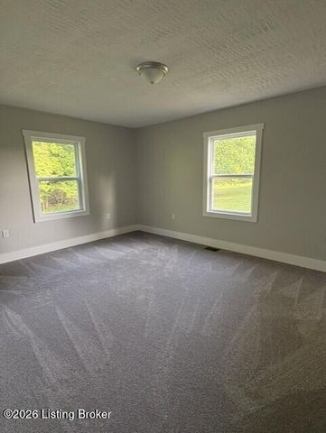 390 Nubbin Ridge Rd, Milton, KY 40045