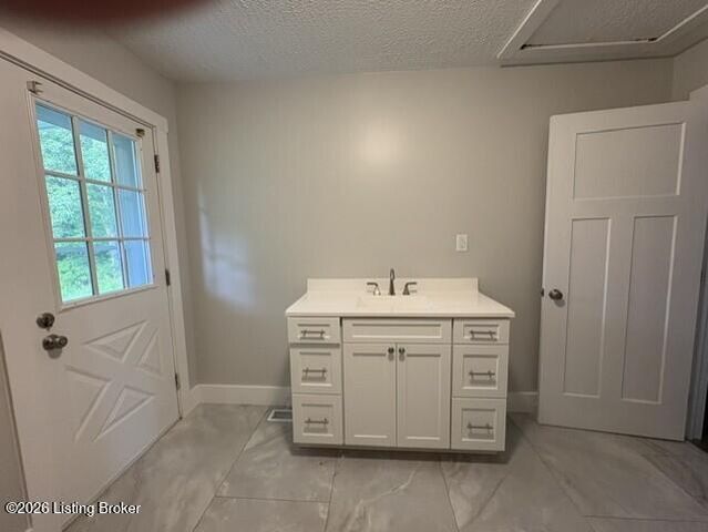 390 Nubbin Ridge Rd, Milton, KY 40045