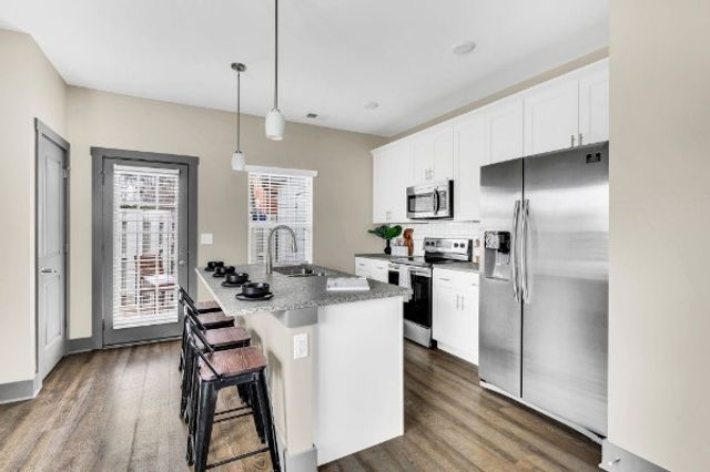 605 Bristol Creek Dr, Nashville, TN 37221