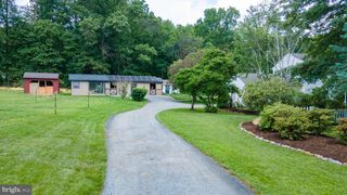 671 GAULT RD, Gap, PA 17527