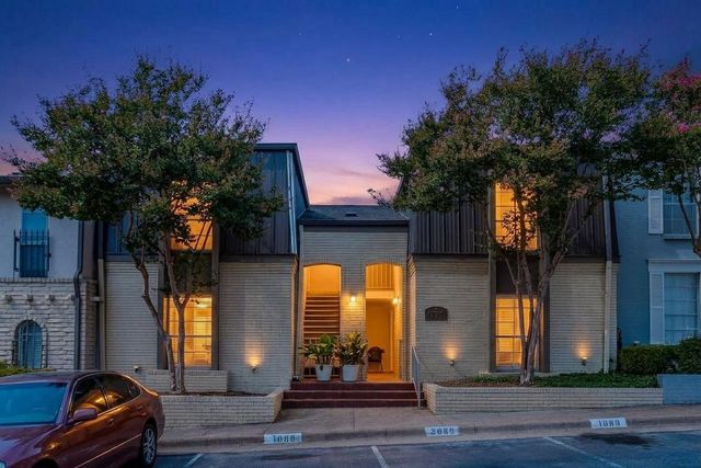 15919 Stillwood Street 2088, Dallas, TX 75248