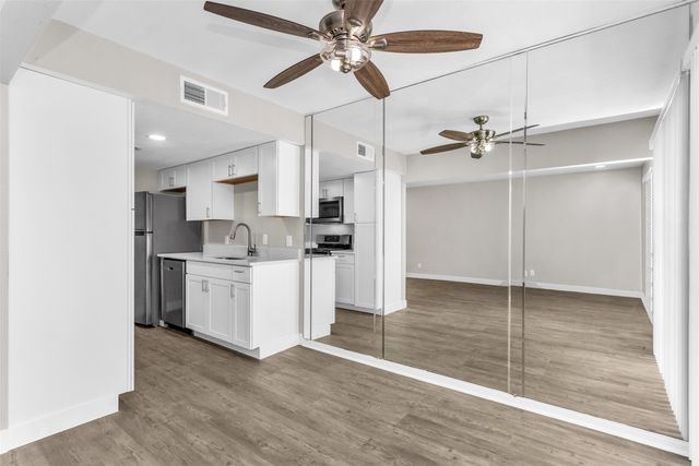 15919 Stillwood Street 2088, Dallas, TX 75248
