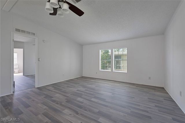 276 Grosbeak LN 276, Naples, FL 34114