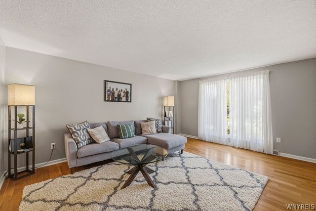 2776 Coventry, Hamburg, NY 14075