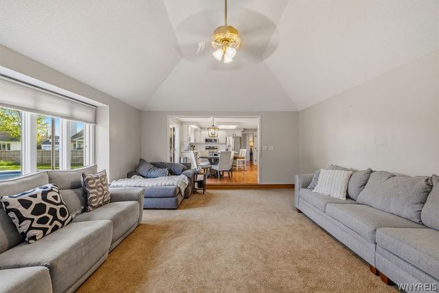 2776 Coventry, Hamburg, NY 14075