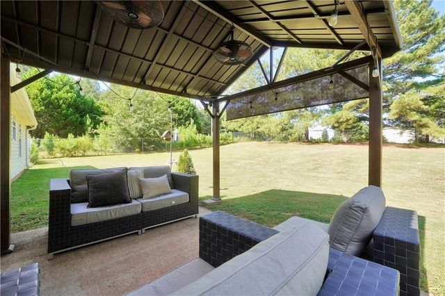 41 Giles Drive, Mcdonough, GA 30252