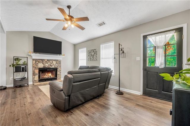 41 Giles Drive, Mcdonough, GA 30252