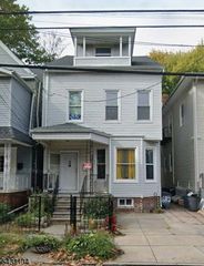 686 E 25th st, Paterson City, NJ 07504