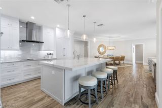 655 Park Shore DR, Naples, FL 34103