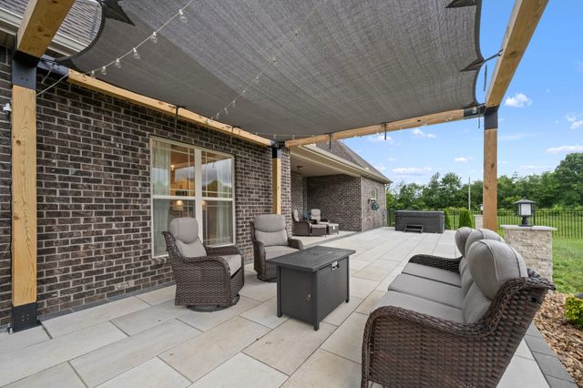 810 Walnut Grove Rd, Christiana, TN 37037