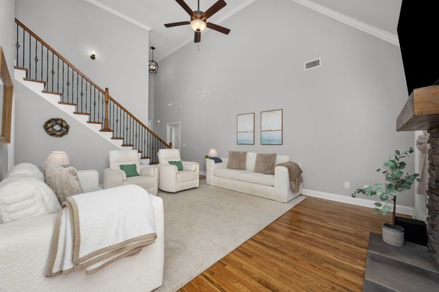 810 Walnut Grove Rd, Christiana, TN 37037