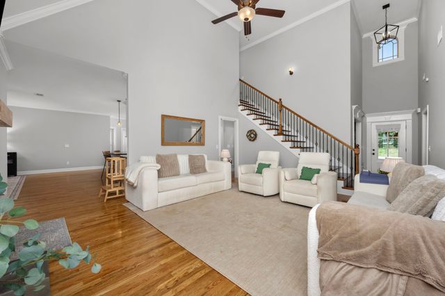 810 Walnut Grove Rd, Christiana, TN 37037