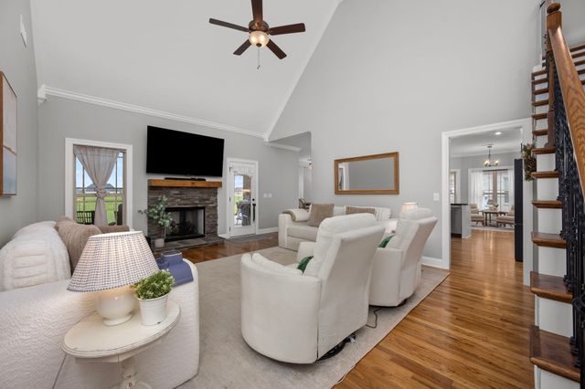 810 Walnut Grove Rd, Christiana, TN 37037