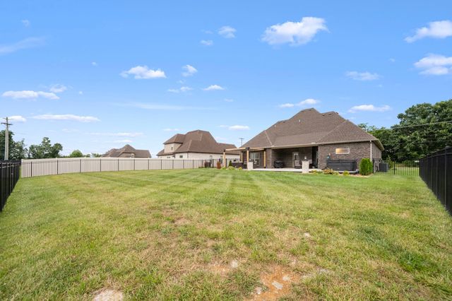 810 Walnut Grove Rd, Christiana, TN 37037