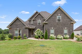 810 Walnut Grove Rd, Christiana, TN 37037