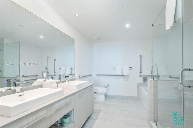 4010 S Ocean Drive R3005, Hollywood, FL 33019